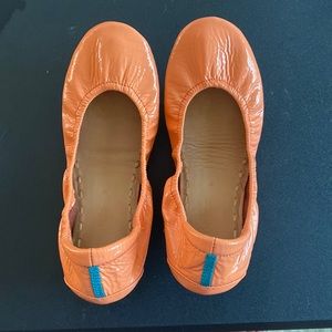 Coral Patent Tieks